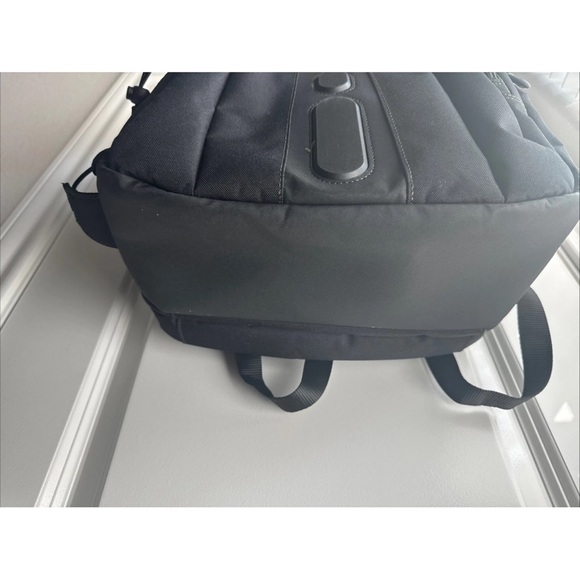 NWT Targus Spruce EcoSmart Checkpoint-Friendly Backpack - Picture 6 of 14